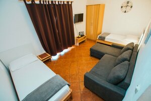 Apartment Bela2 - great location A1 B1 Mastrinka, Island Ciovo