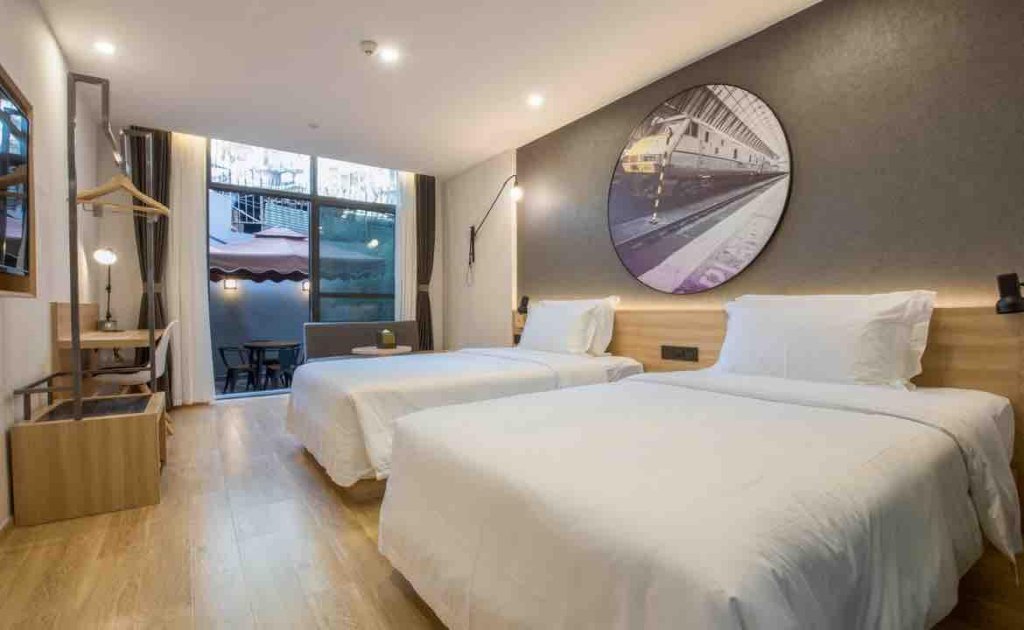 Фото Atour Light Hotel Jinli Chengdu