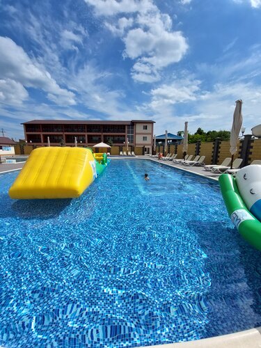 Гостиница Прибой в Феодосии