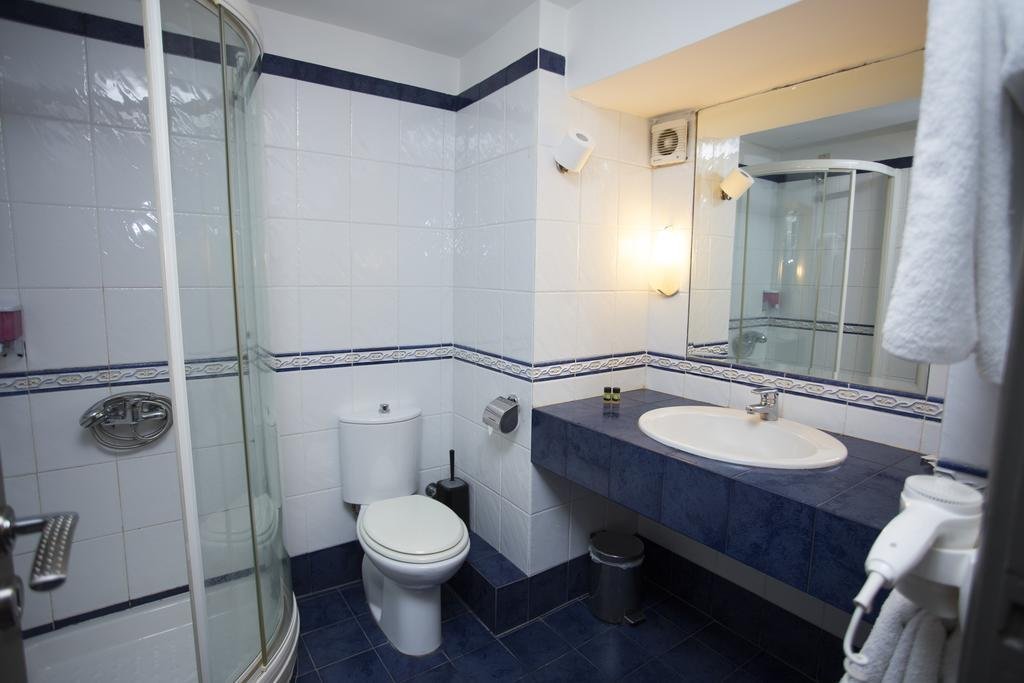 Фото Scorpios Hotel