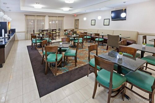 Гостиница La Quinta Inn & Suites by Wyndham Corpus Christi Airport в Корпус-Кристи
