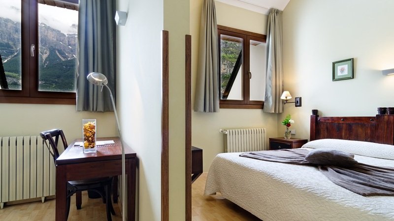 Фото Hotel Silken Ordesa