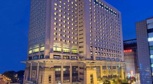 Внешний вид отеля Dynasty Hotel Tainan в Тайнани, фото 4