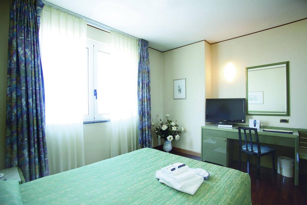 Фото Hotel Royal