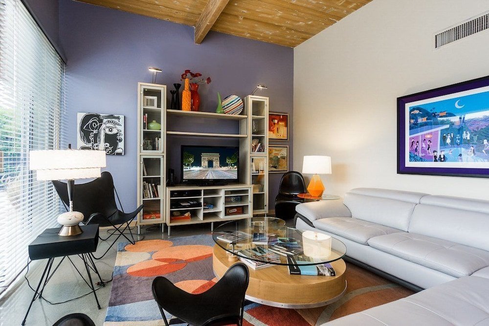 Фото Butterfly Alexander home in Palm Springs Pool and Hot Tub by RedAwning