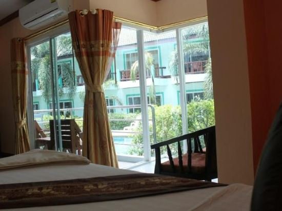 Фото Aonang Village Resort by Bunk