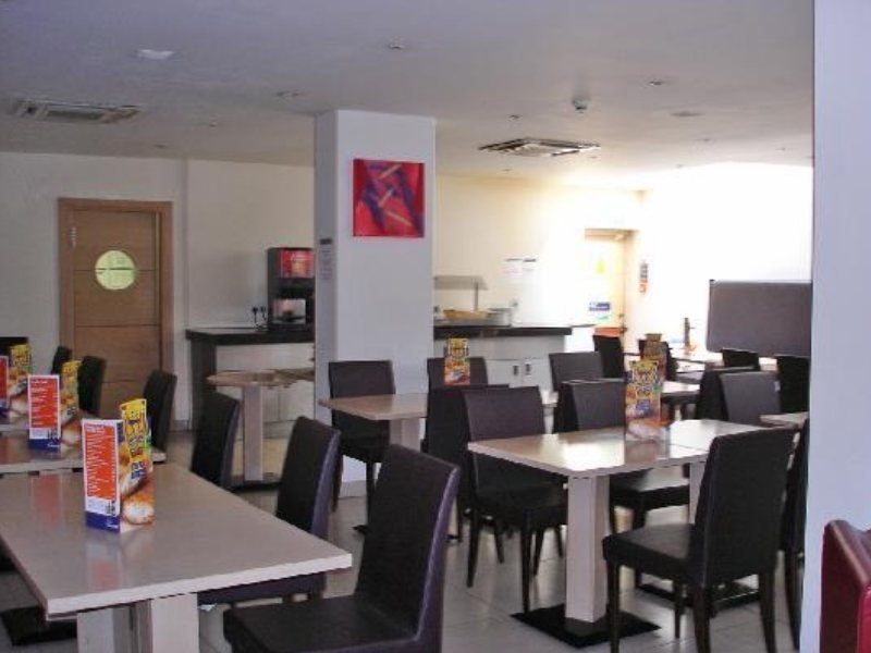 Фото Travelodge London Central Aldgate East