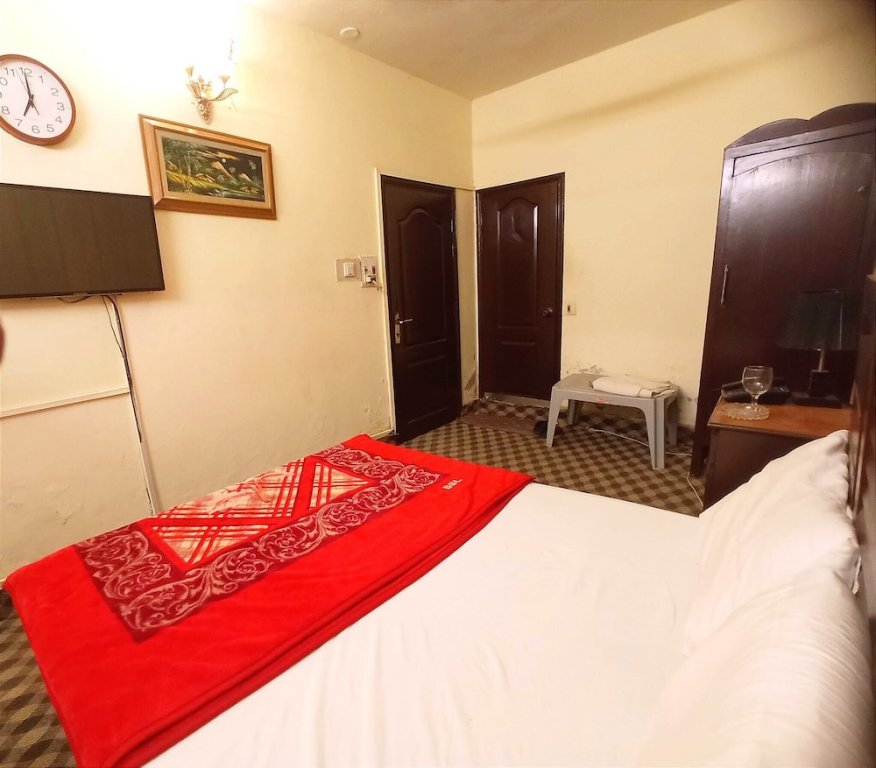 Фото Hilltop Hotel