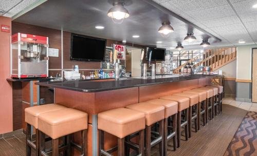 Фото AmericInn by Wyndham Grafton