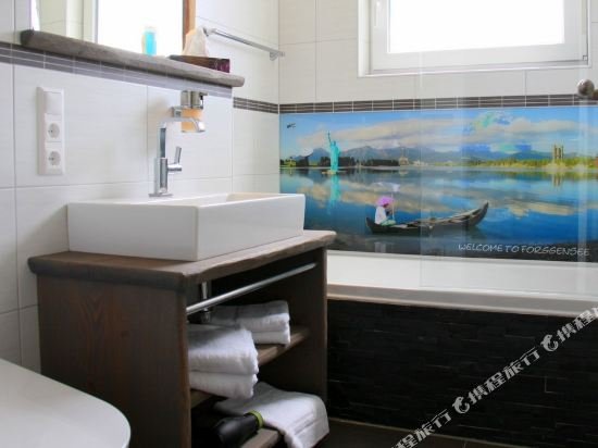 Фото Ferienwohnung Königsschlösser