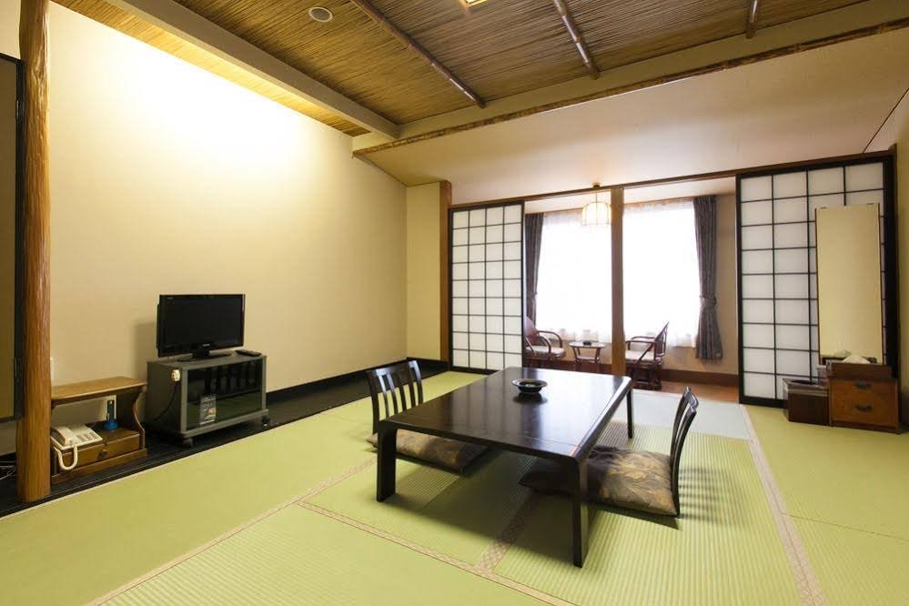 Фото Kochi Sunrise Hotel