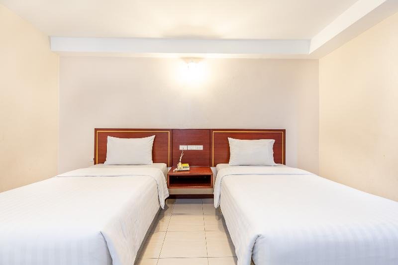 Фото Eastiny Place Hotel