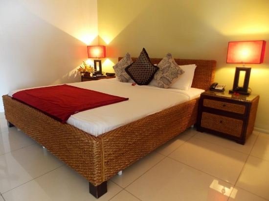 Фото Heritage Park Hotel