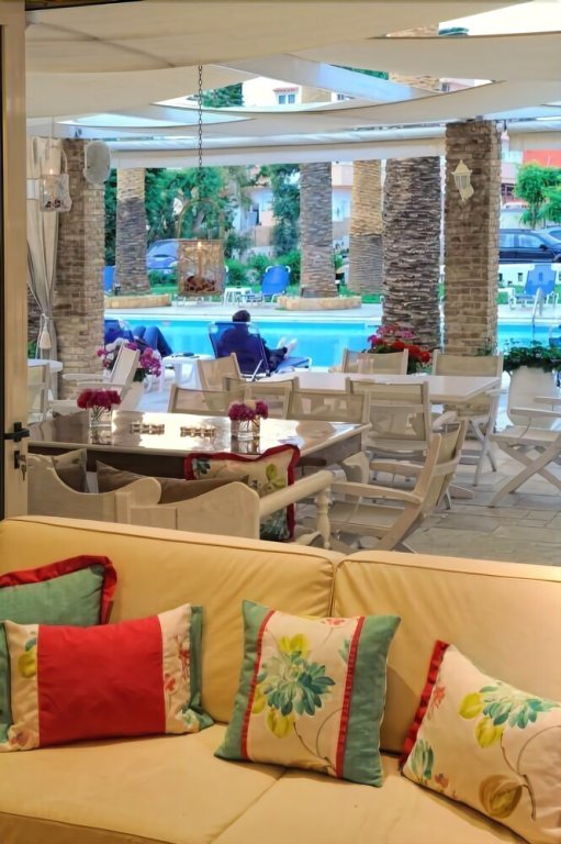 Фото Drossia Hotel