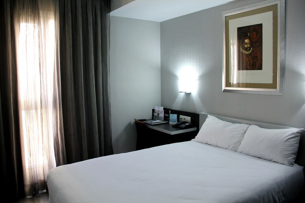 Фото Mercure Madrid Centro