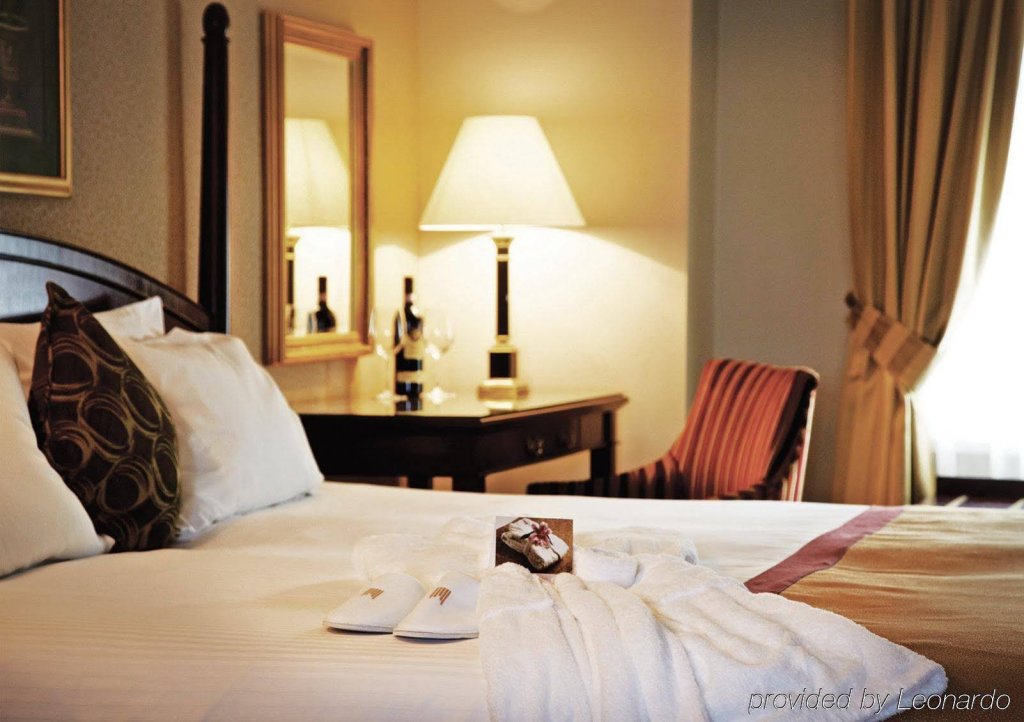 Фото The Bailey's Hotel London