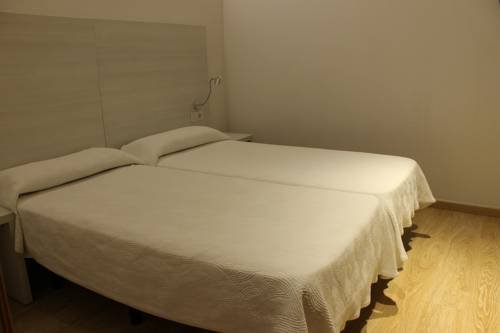 Фото Hostal Fina