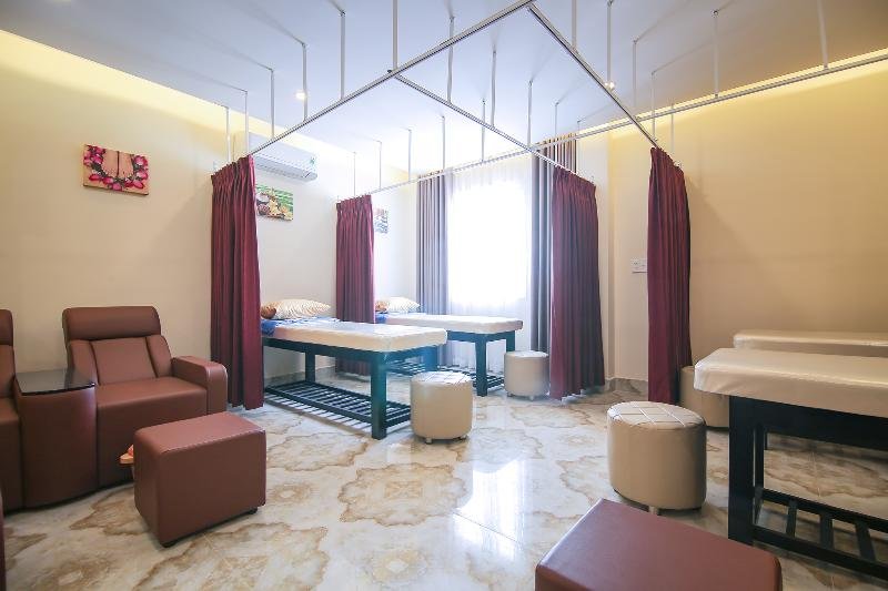 Фото RedDoorz Premium @ Nguyen Thai Son Street