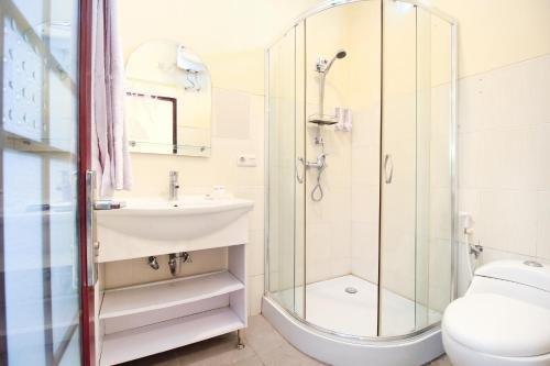 Фото Oyo 175 K-60 Residence