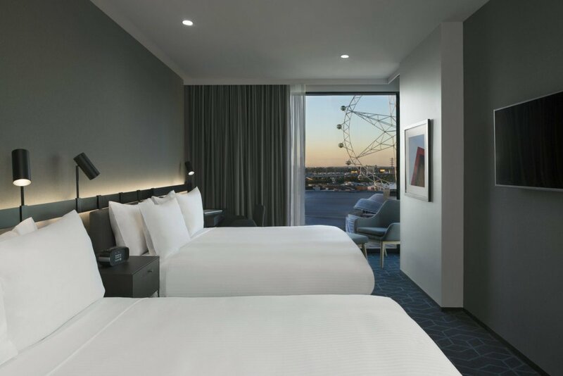 Гостиница Four Points by Sheraton Melbourne Docklands