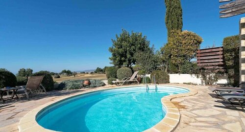 Гостиница Beautiful 2 Bedroom Villa Proteus Hg29 with private pool and pretty golf course views, Short walk to resort village square on Aphrodite Hills