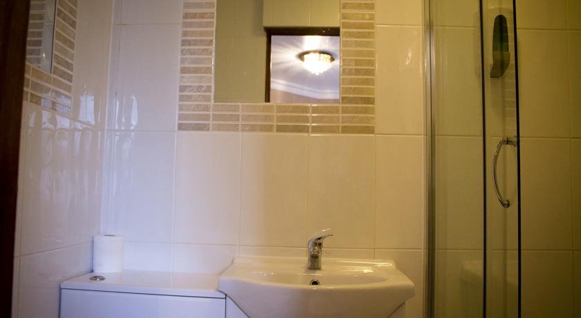 Фото Cricklewood Lodge Hotel