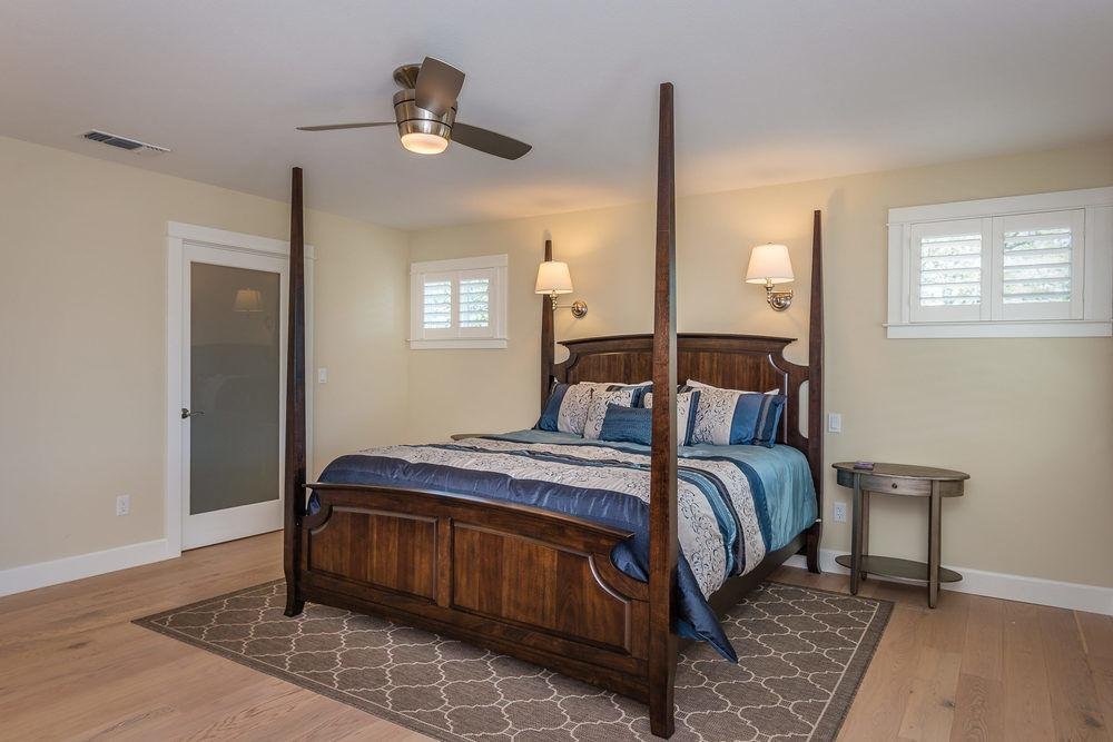 Фото Greenwood 4 Br home by RedAwning