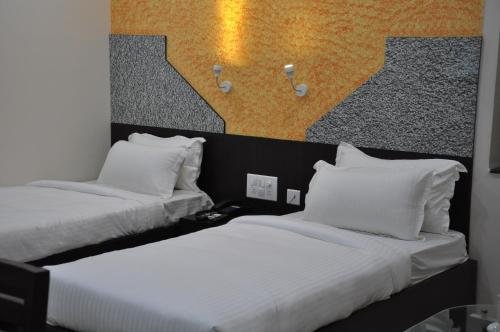 Фото Savera A Business Luxury Hotel