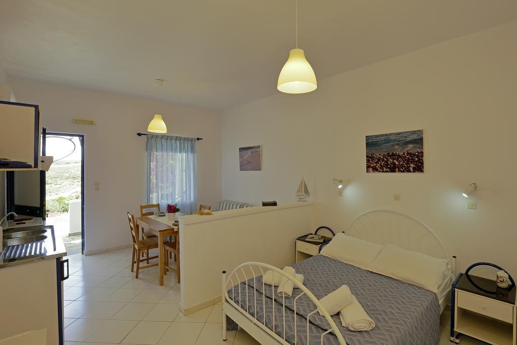 Фото Spanos Apartments