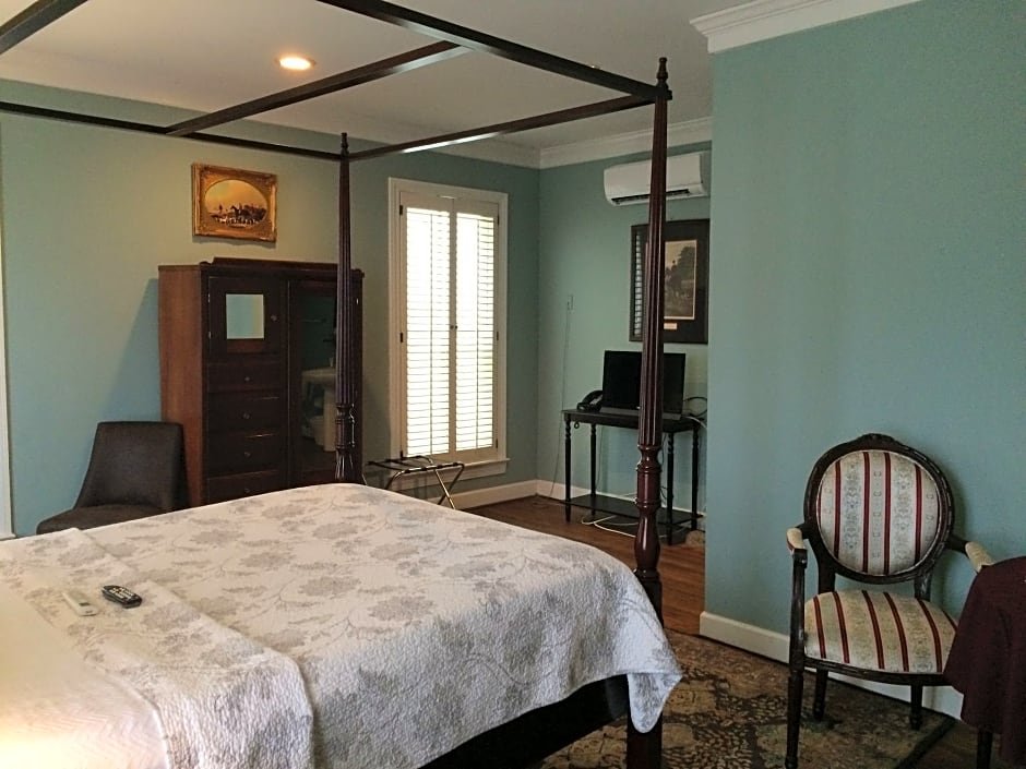 Фото Barksdale House Inn