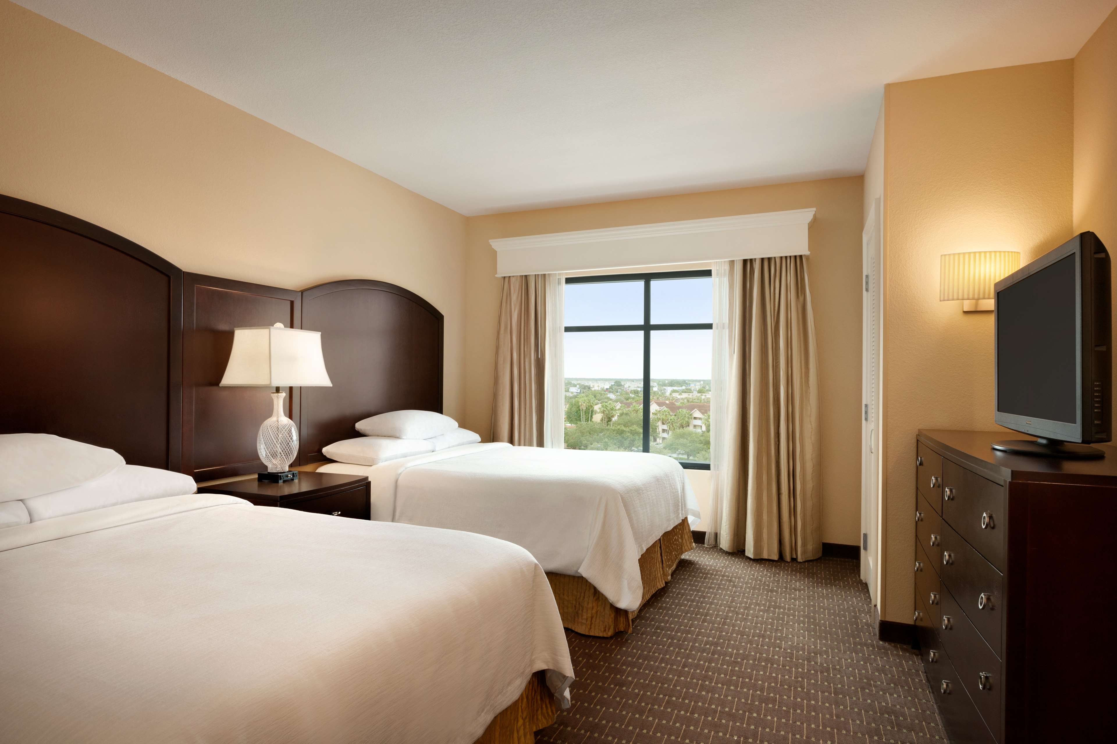 Фото Embassy Suites by Hilton Orlando Lake Buena Vista South