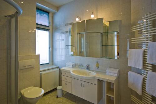 Фото KurparkHotel Warnemuende