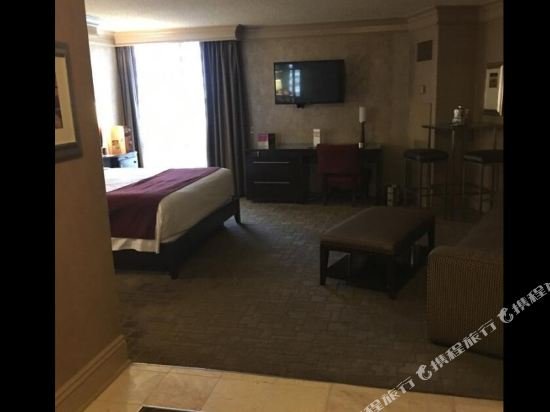 Фото Treasure Island - Ti Hotel & Casino, a Radisson Hotel