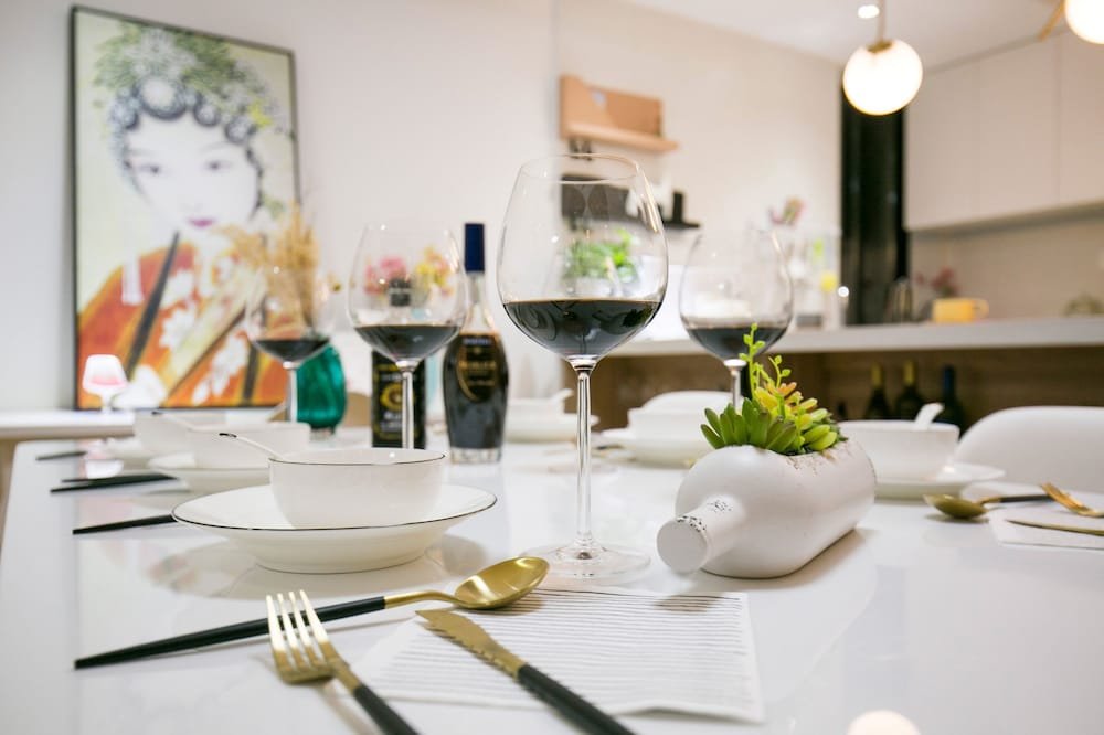 Фото Henry's Apartment- Xujiahui Road