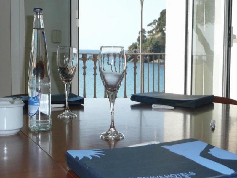 Фото Hotel Llafranch