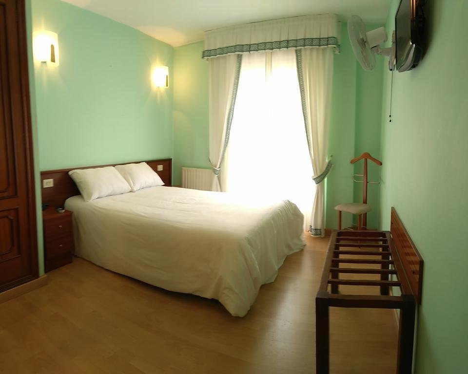 Фото Hotel Vilagarcia