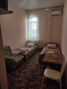 Столовая (Krasnodar Territory, Tikhoretskiy rayon, Arkhangelskoye selskoye poseleniye, posyolok Malorossiyskiy), hotel