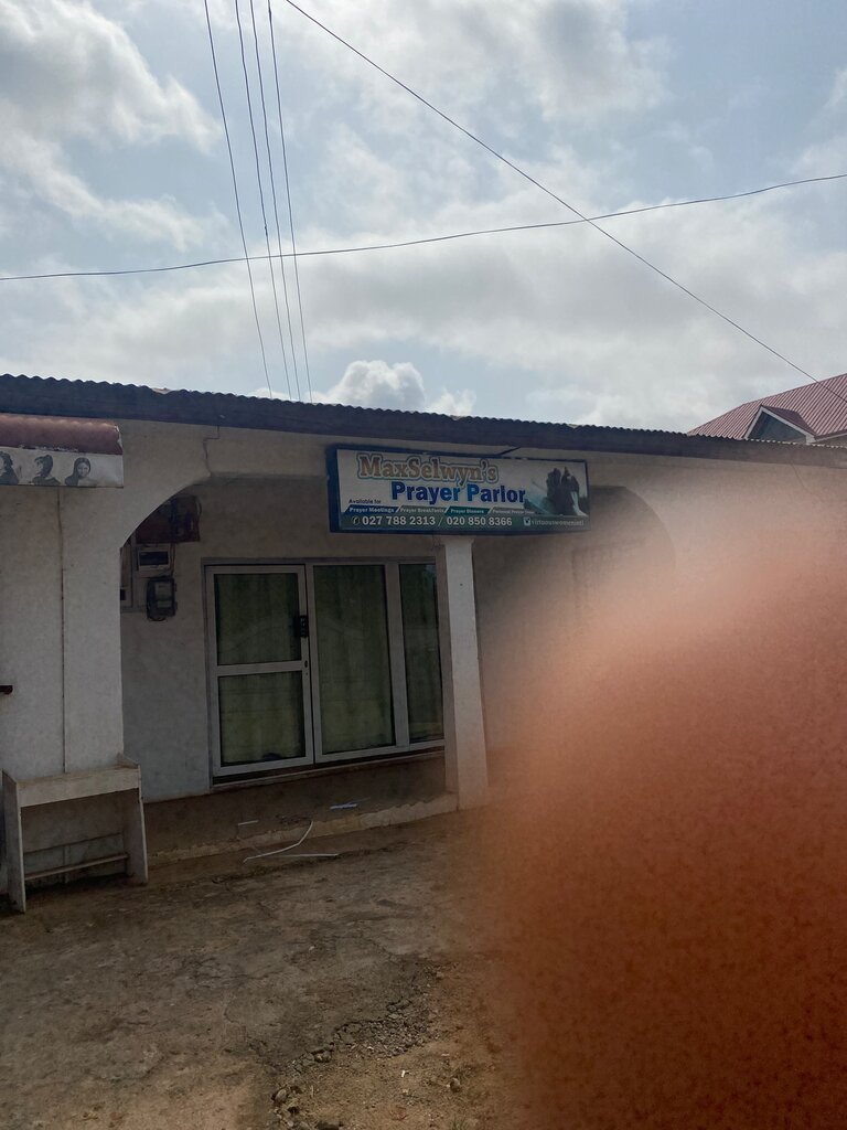 Orthodox church Maxselwyn’s Prayer Parlor, Kumasi, photo