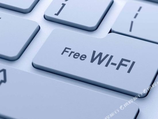 Фото RedDoorz Plus near Manggarai Station 3