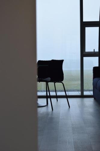 Фото Black Beach Suites