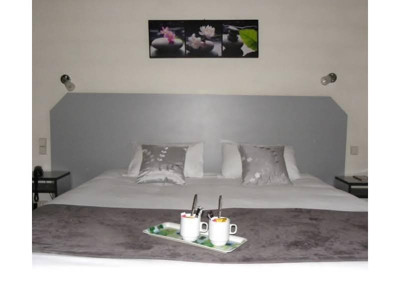 Фото Brit Hotel Bleu Nuit