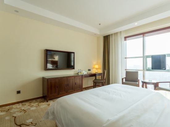 Фото Vienna Hotel Jinan Liancheng Square Branch