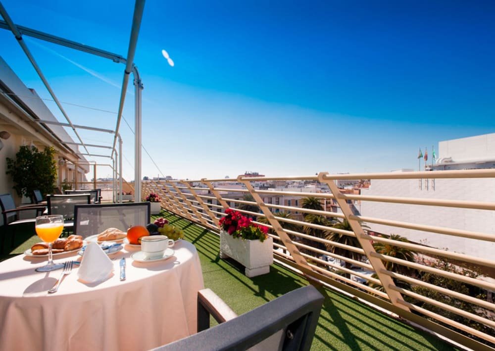 Фото Derby Sevilla