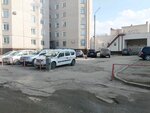 Парковка (ул. Сурикова, 17, Киров), автомобильная парковка в Кирове