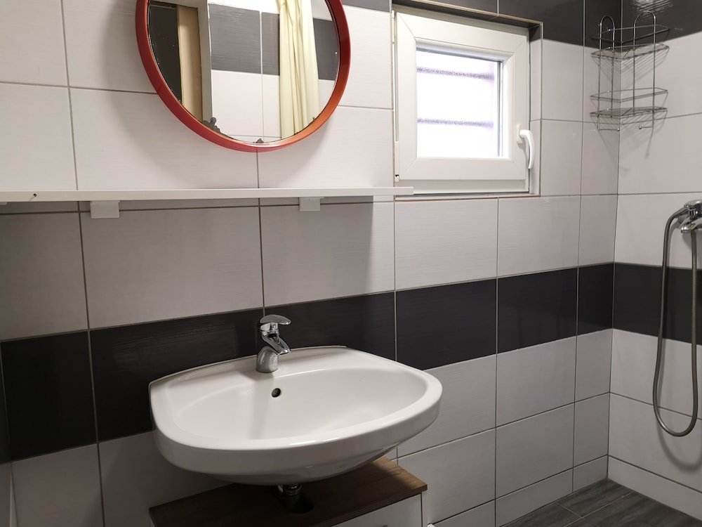 Фото Viksa with Hot Tub