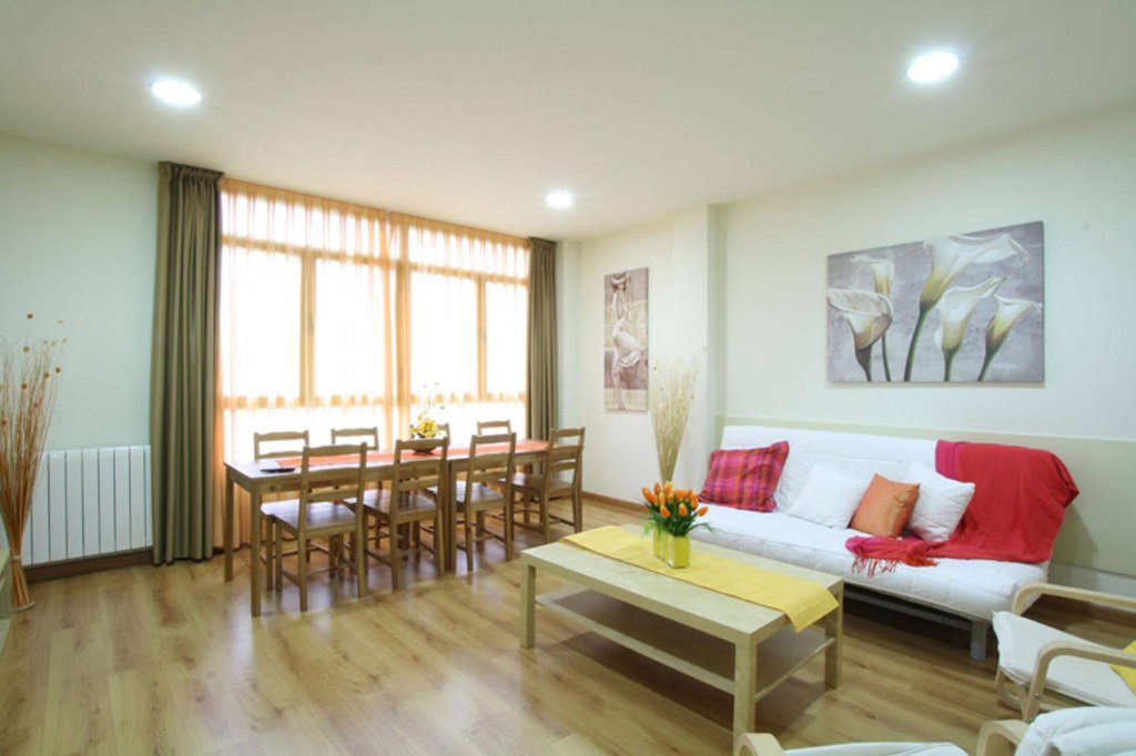 Фото Barcelona Sants Station Apartments