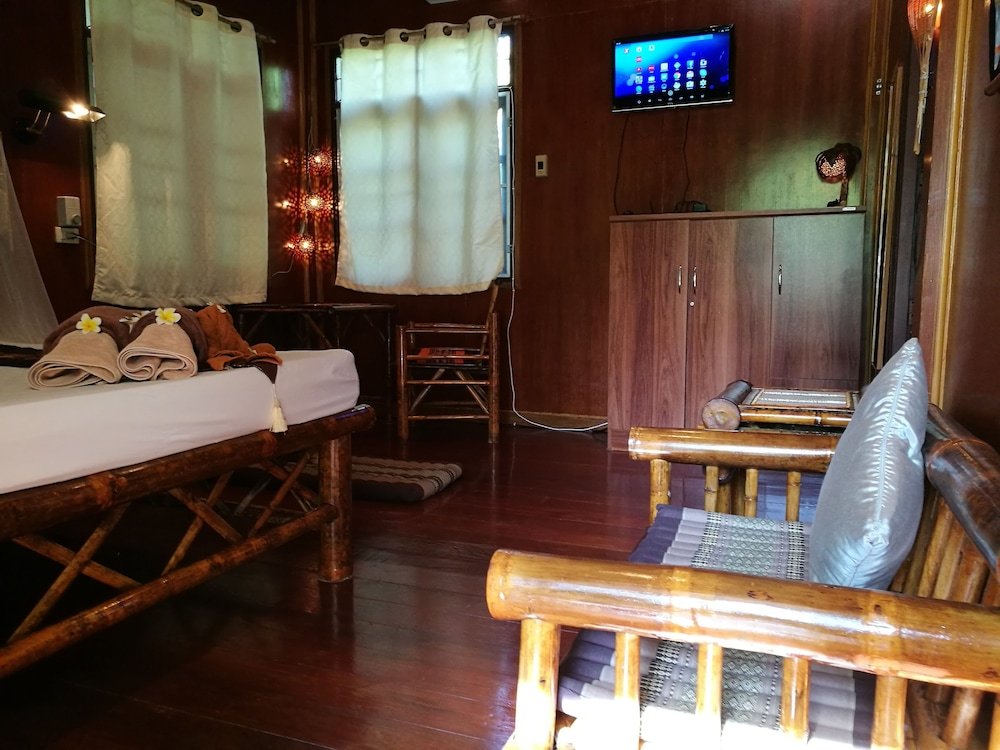 Фото Lovely & Cozy Beach House