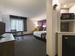 La Quinta Inn & Suites Dallas Plano West