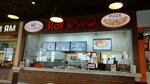 Roll & Wok (Entuziastov Highway, 1Б), sushi bar