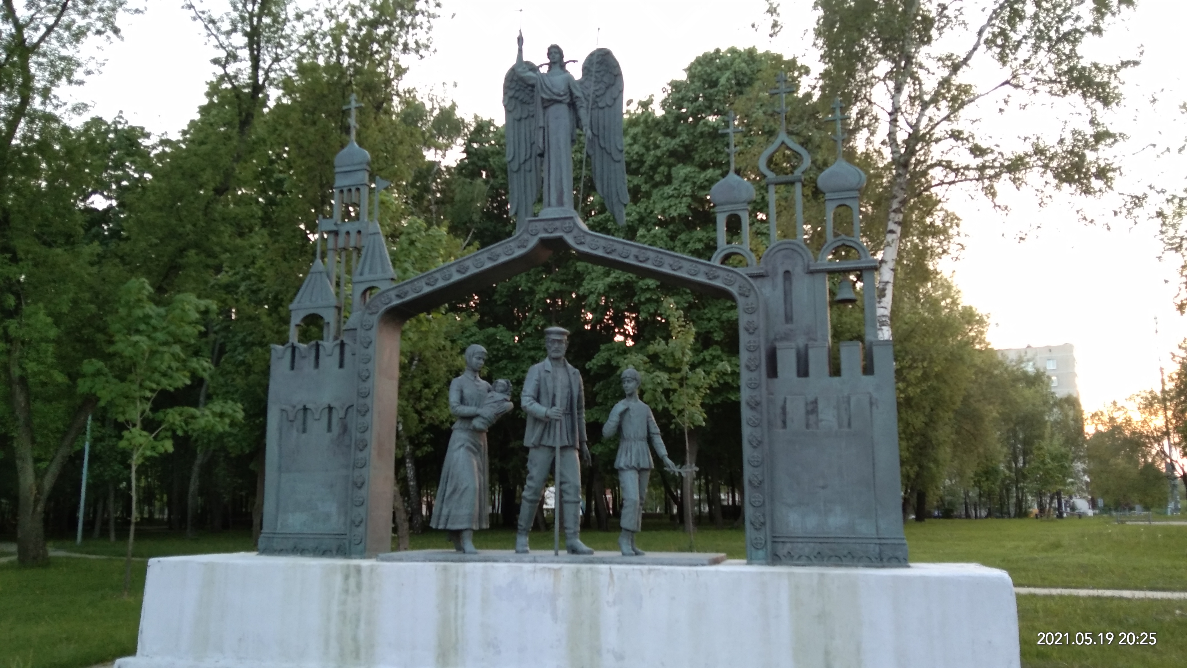 В Ярославском районе снесли заброшенное здание 1959 года
